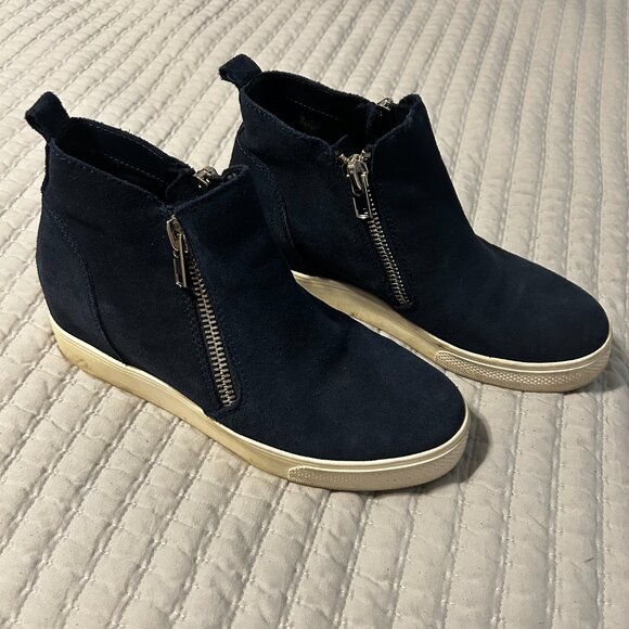 Steve Madden Women’s Wedgie Sneakers Navy Blue Suede 8.5 Casual Comfortable - Picture 2 of 13